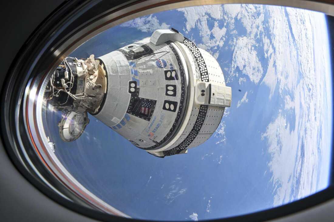 Cápsula SpaceX aproximándose a la EEI