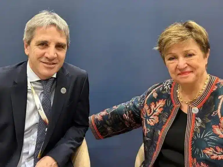 Reuni&oacute;n protocolar en Washington