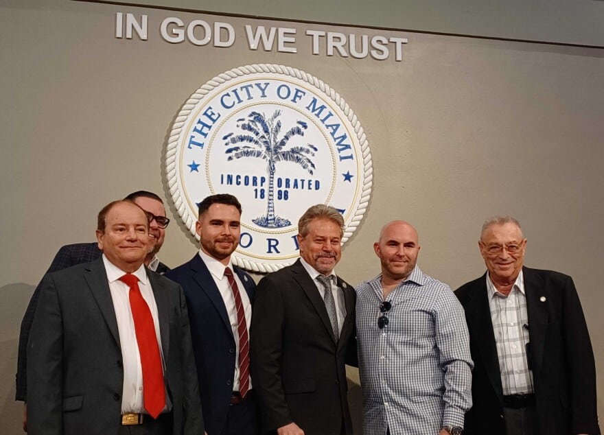 Ceremonia de juramentación de funcionarios en Miami