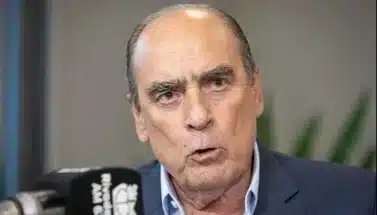 Guillermo Francos en conferencia de prensa