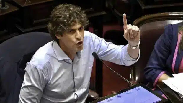 Mart&iacute;n Lousteau durante intervenci&oacute;n en el Senado