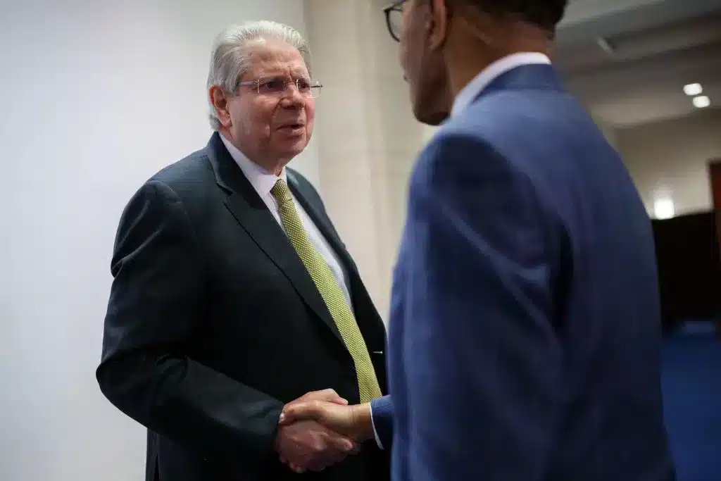 Reuni&oacute;n profesional en entorno gubernamental