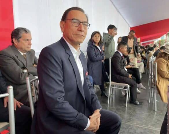 Martín Vizcarra en evento público con expresión seria