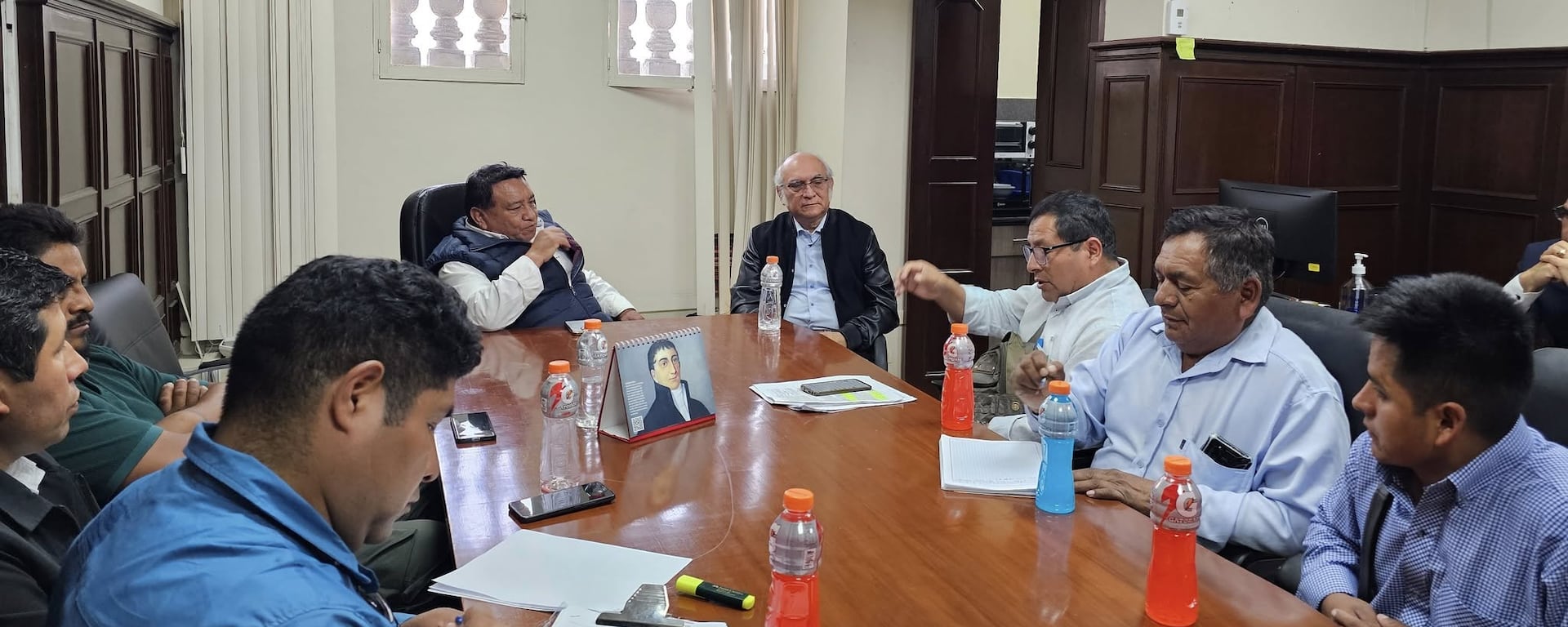 Reuni&oacute;n en la Comisi&oacute;n de Energ&iacute;a y Minas