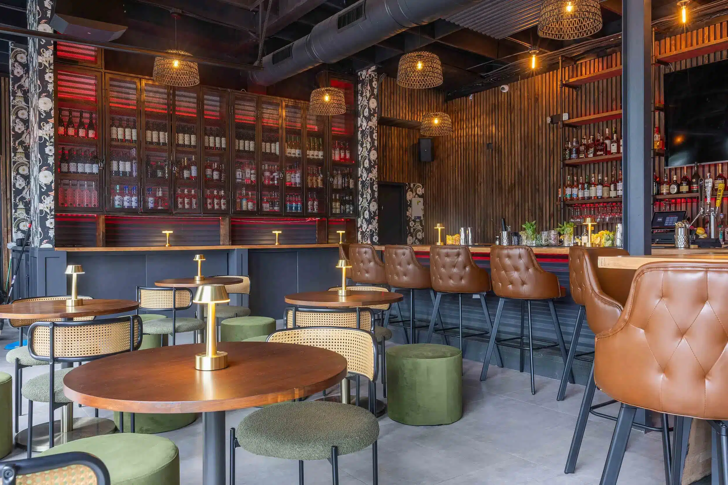 Interior acogedor de Gramps en Wynwood