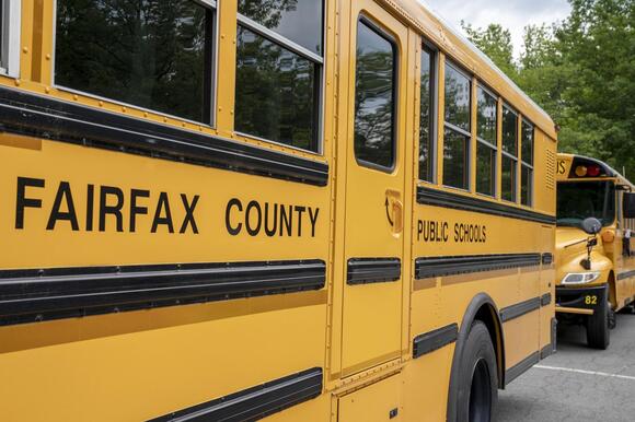 Autob&uacute;s escolar de Fairfax County Public Schools