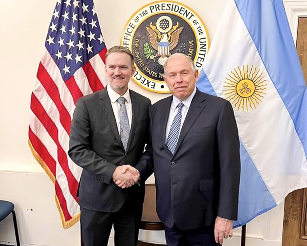 Encuentro oficial entre representantes de Argentina y Estados Unidos