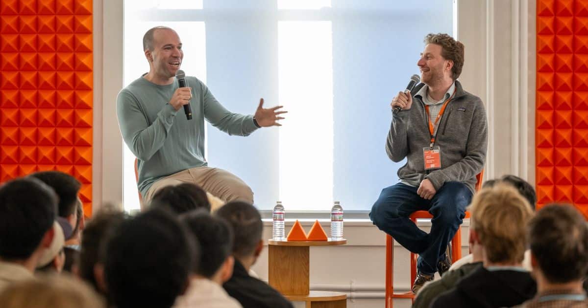 Interacci&oacute;n en el evento YC Demo Day