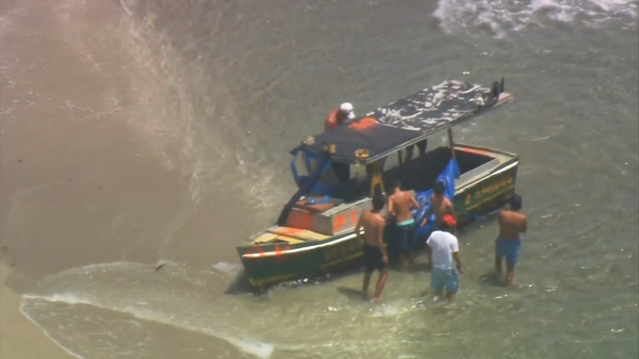 Bote varado en operativo de inmigración