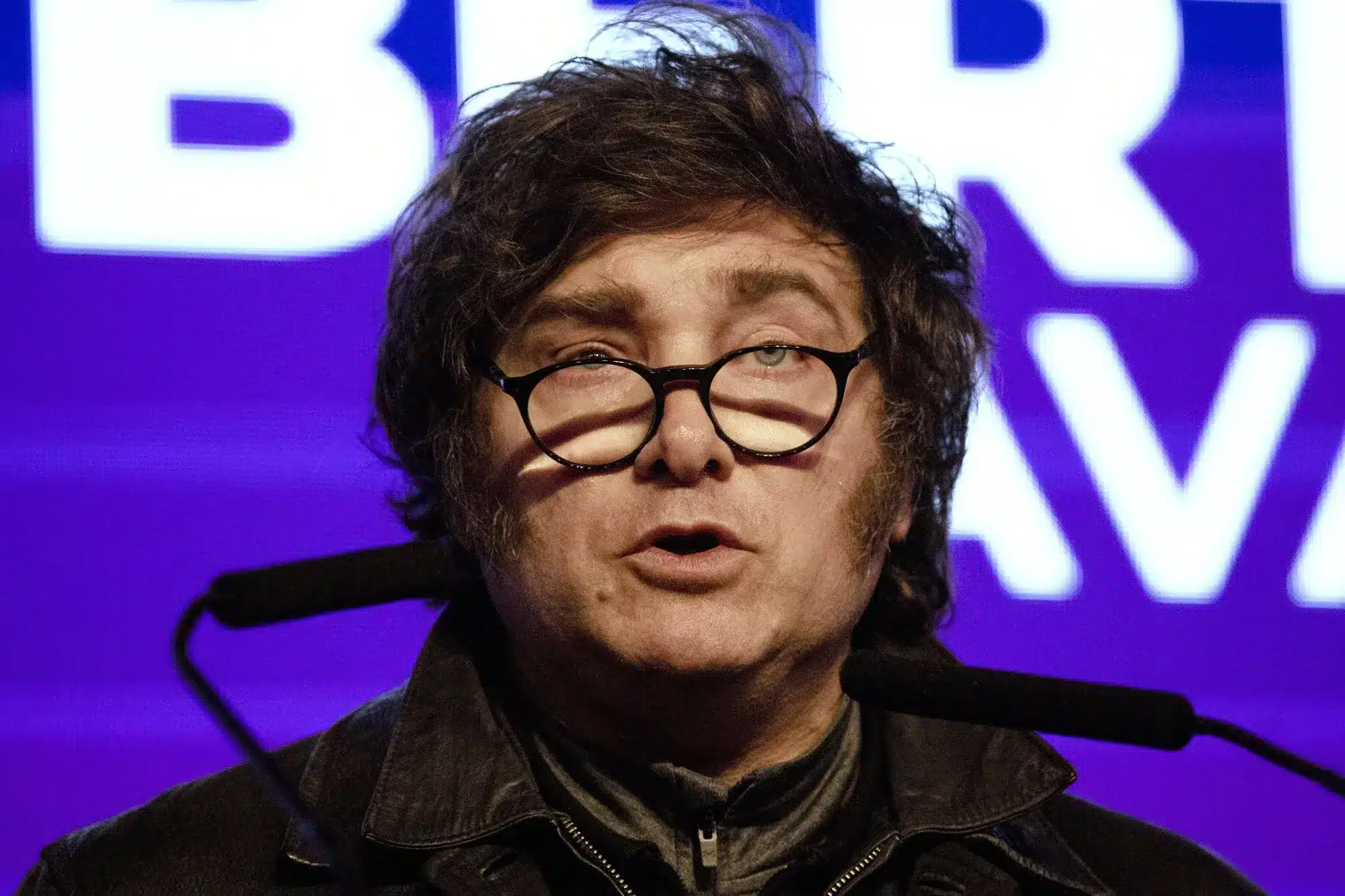 Javier Milei durante discurso en evento público