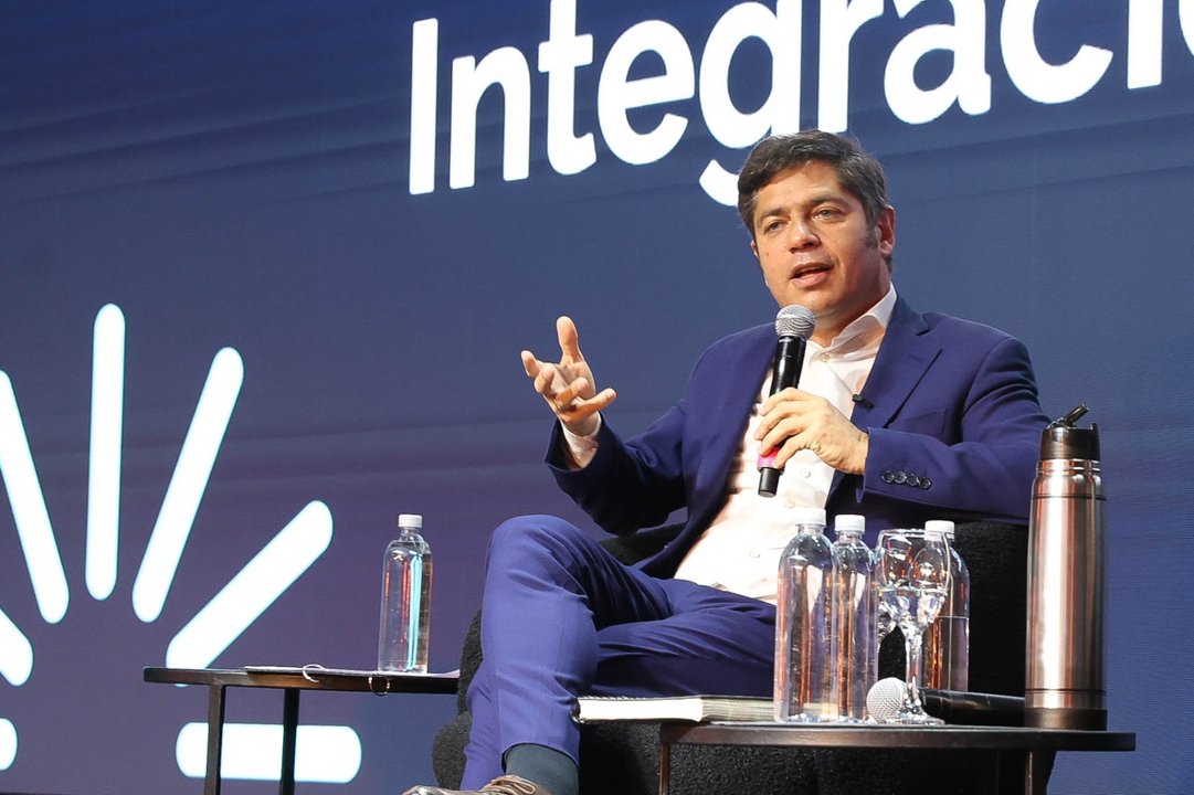 Alfredo Cornejo respondiendo a las críticas en el CFI