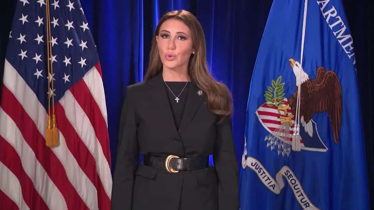 FBI identificando al sospechoso