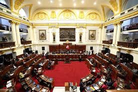 Interior del pleno del Congreso durante sesión de debate sobre el Reinfo