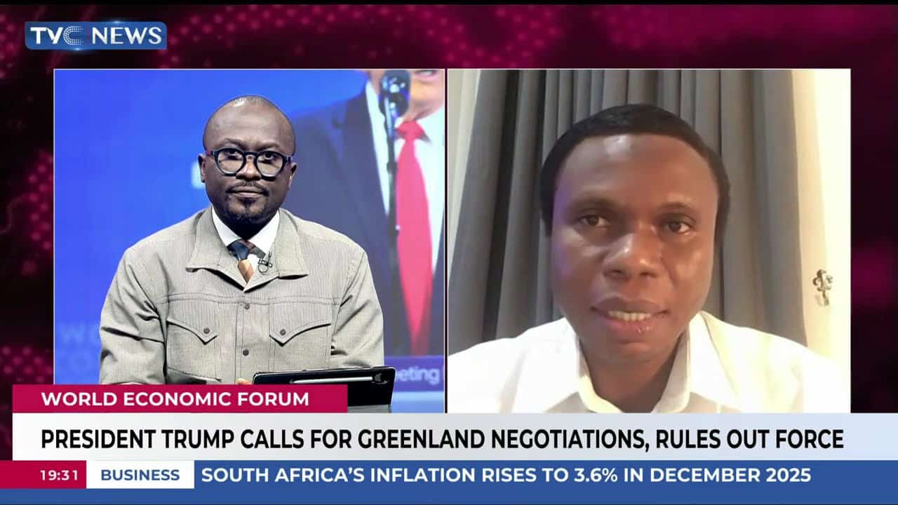 Programa de noticias con discusi&oacute;n sobre Groenlandia y posible imagen de Donald Trump