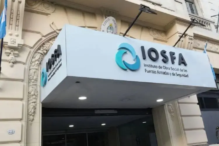 Fachada del edificio de IOSFA, organismo reestructurado