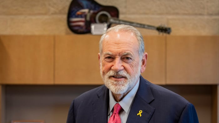 Embajador de EE.UU. en un contexto diplomático profesional