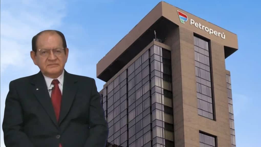 Nuevo presidente de Petroper&uacute;, Roger Ar&eacute;valo Ram&iacute;rez, frente a la sede de la empresa