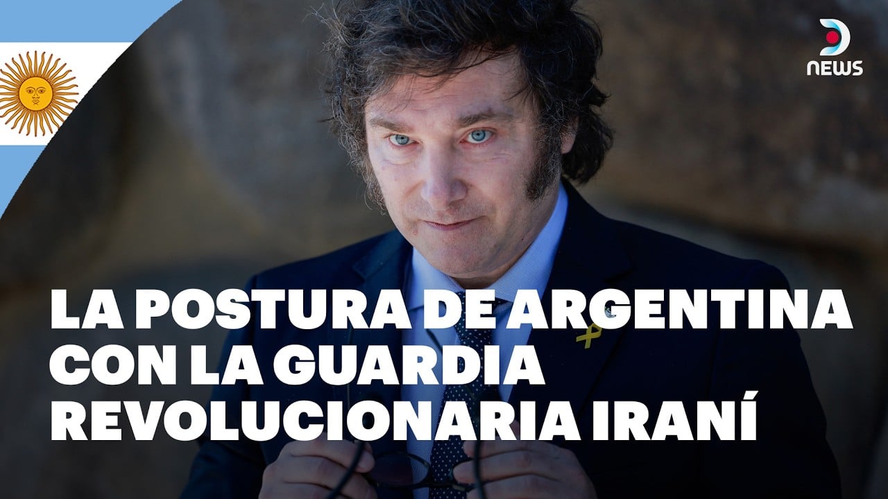 Persona en evento pol&iacute;tico discutiendo la declaraci&oacute;n de Argentina sobre la Guardia Revolucionaria iran&iacute;