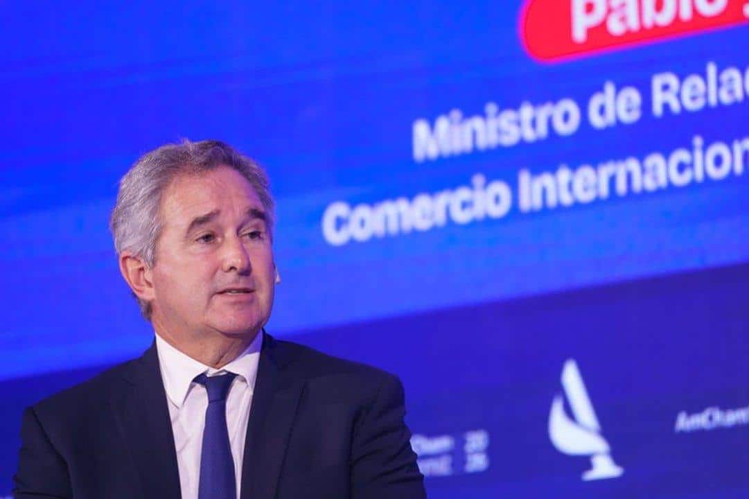 Ministro de Relaciones Exteriores Pablo Quirno en un evento protocolario