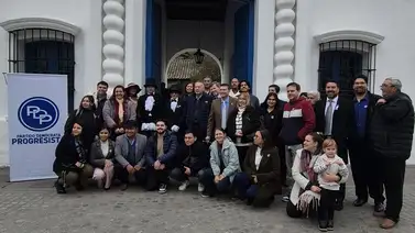 Grupo de dirigentes y militantes del PDP durante el encuentro en Tucumán