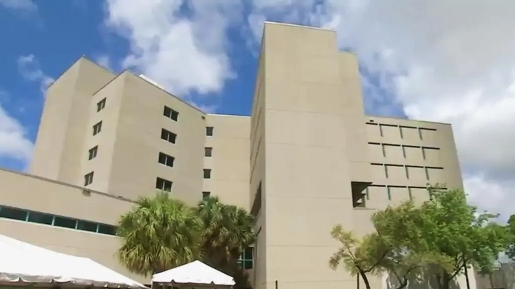 Edificio donde funcionará el centro de salud mental en Miami-Dade