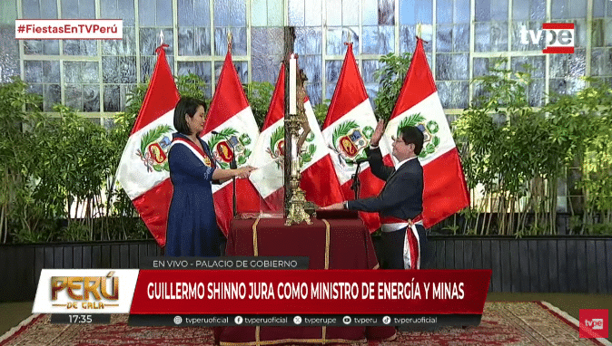 Guillermo Shinno juramentando como ministro de Energía y Minas