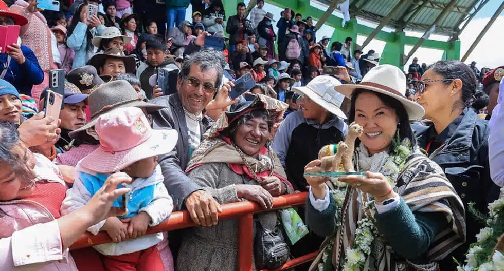 Keiko Fujimori comparte con comunidades en la feria FECASAM 2026