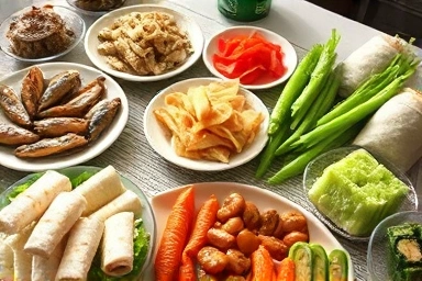 Healthy Korean snacks for a diet-friendly gathering.