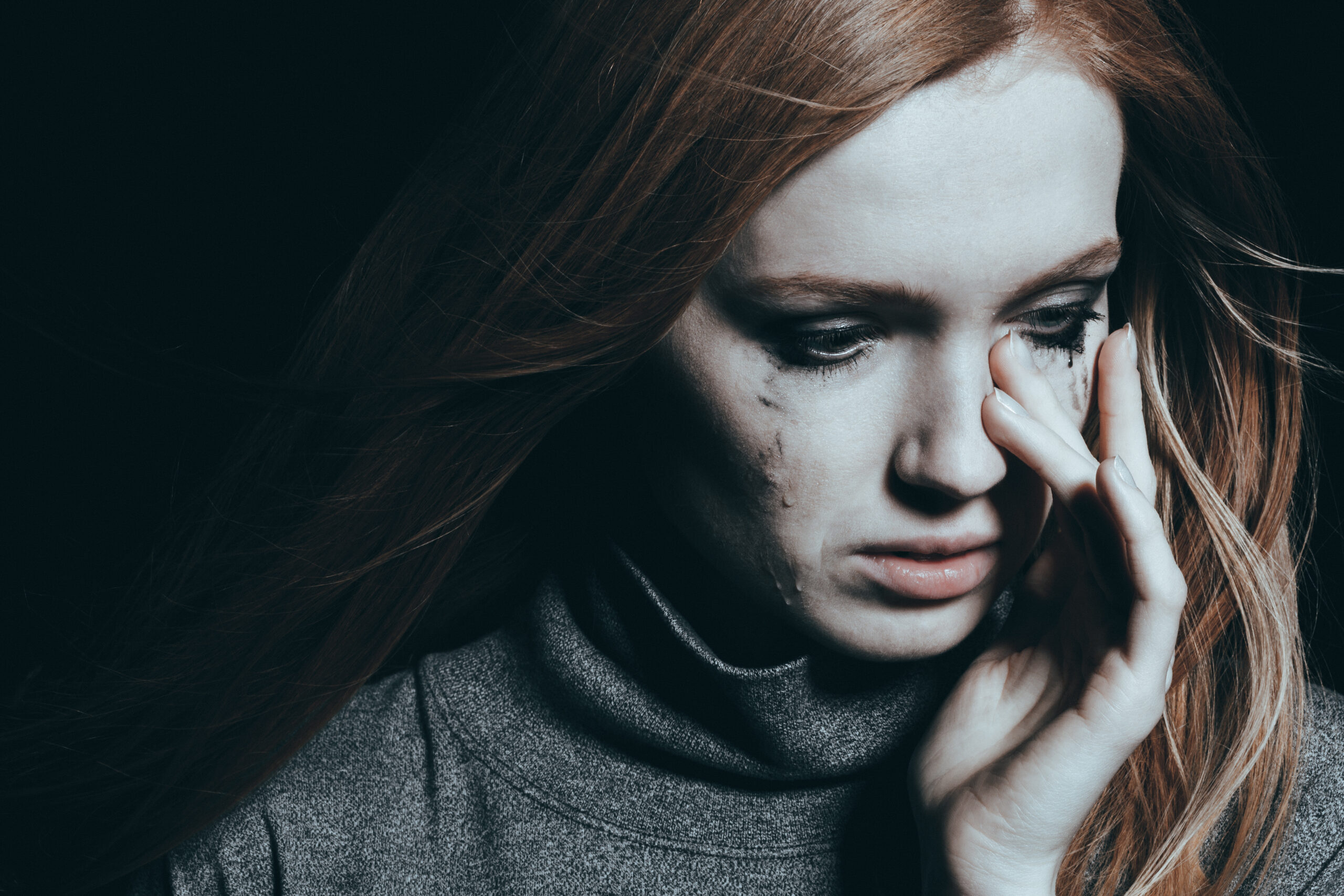 5 نصائح تريح العين بعد البكاء