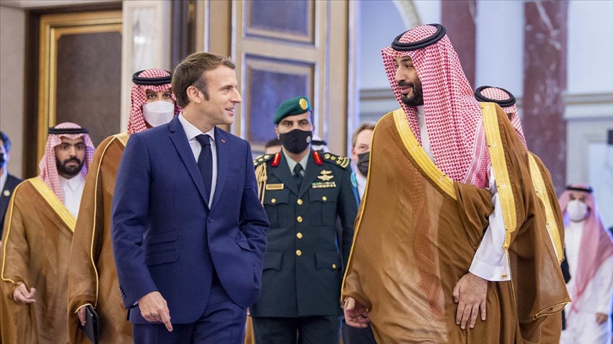 مبادرة فرنسية لمعالجة الأزمة بين الرياض وبيروت