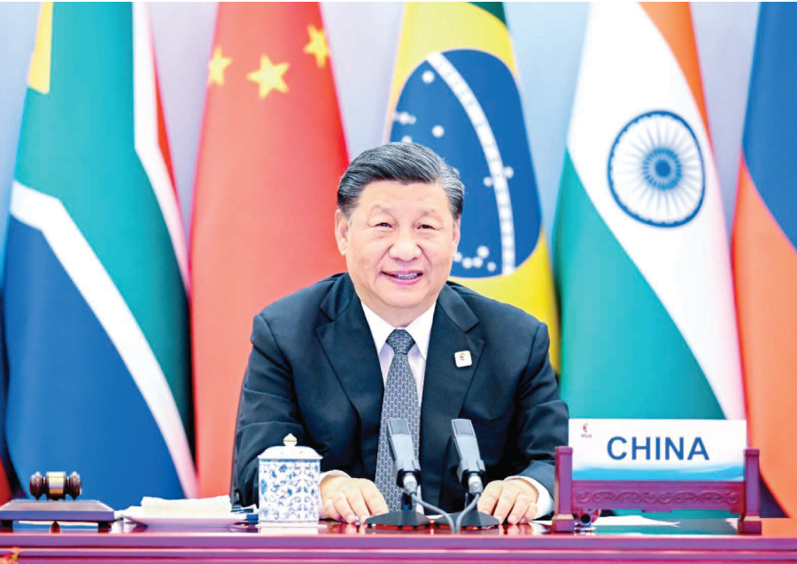 الرئيس الصيني شي جين بينغ يستضيف القمة الـ14 لمجموعة بريكس عبر دائرة الفيديو في العاصمة الصينية بكين، 23 يونيو 2022.(شينخوا)