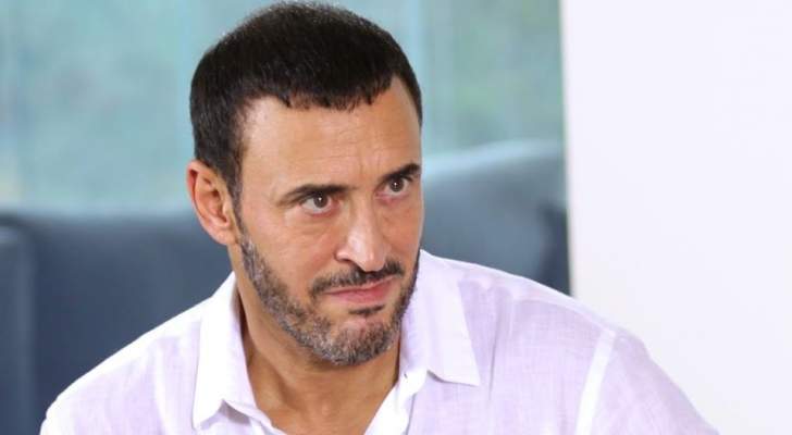 كاظم الساهر: الكمامة في "كورونا" أخرجتني من عزلة دامت 20 عاماً