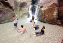 مجموعة سياحية في محمية وادي الموجب - (الغد)