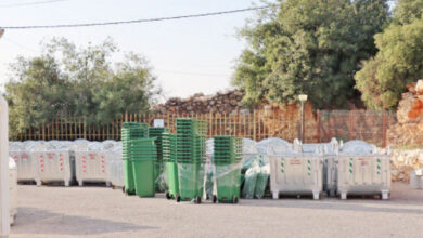 حاويات للنفايات معدة للتوزيع بمناطق التنزه بمحافظة عجلون-(الغد)