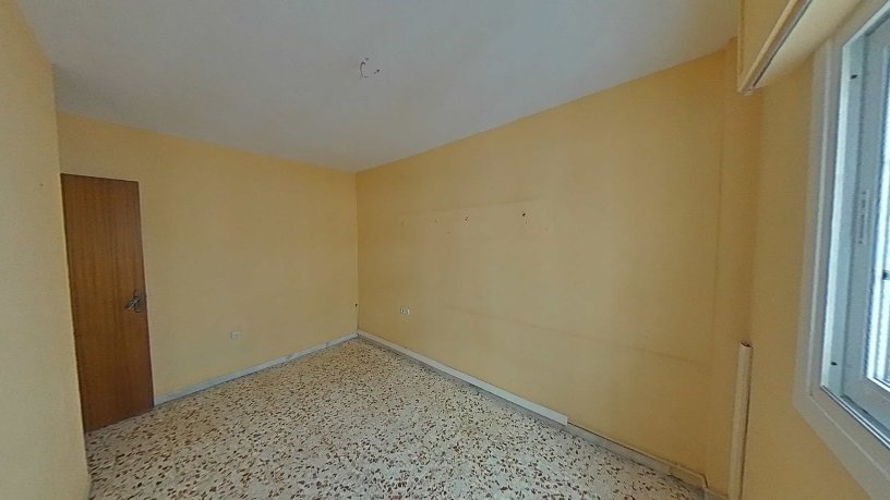 Piso de 110m² en calle Berenguel, Almería