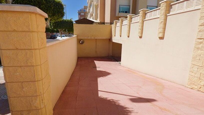 Plaza de garaje de 14m² en calle Reyes Catolicos. Acceso Por C/pizarro, S/n, Roquetas De Mar, Almería