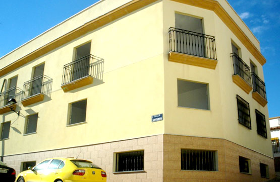 Plaza de garaje de 28m² en calle San Quintin, Adra, Almería