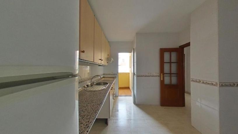 109m² Flat on avenue Reino De España, Roquetas De Mar, Almería