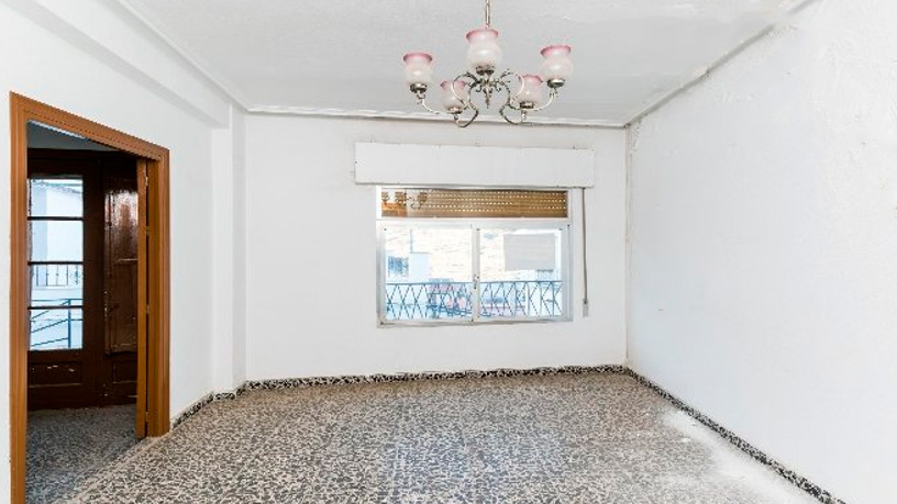 Piso de 232m² en calle Mengemor, Ohanes, Almería