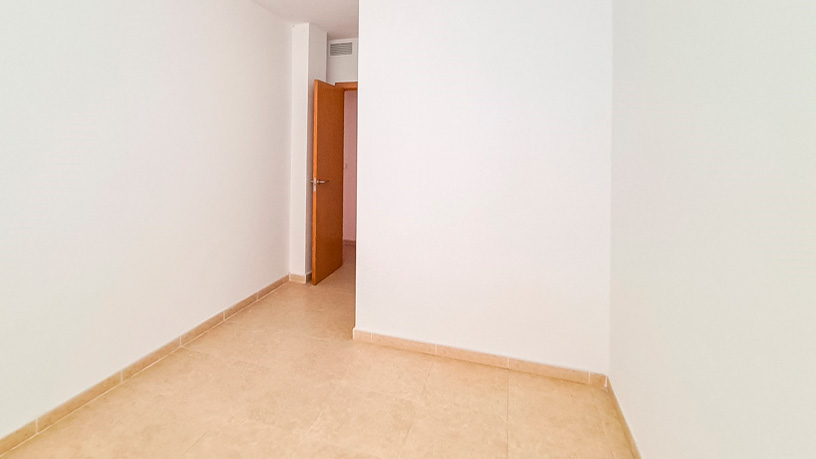 Piso de 98m² en calle Tijola, Albox, Almería