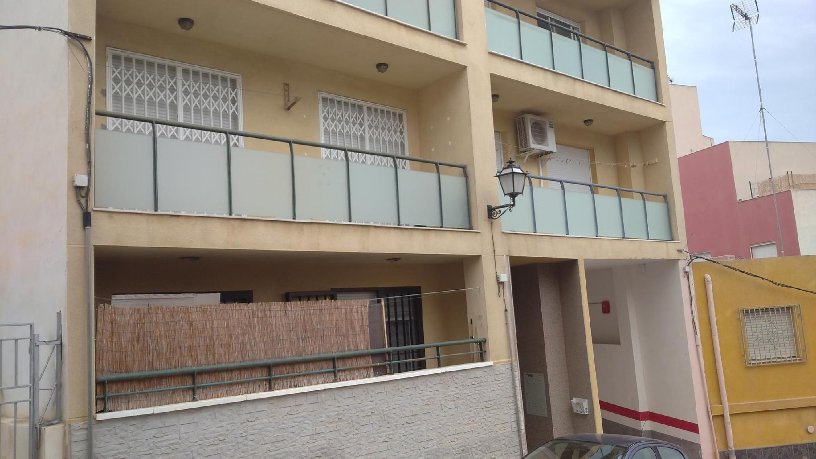 Plaza de garaje de 42m² en calle Malpica 2, Viator, Almería