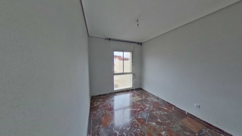 Piso de 105m² en calle Duque De Almodovar, Algeciras, Cádiz