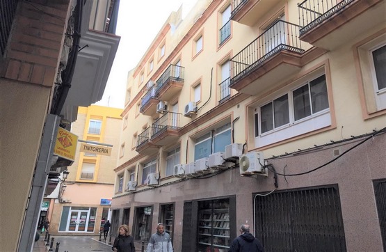 Locaux commerciaux de 250m² dans rue Cervantes, Línea De La Concepción (La), Cádiz