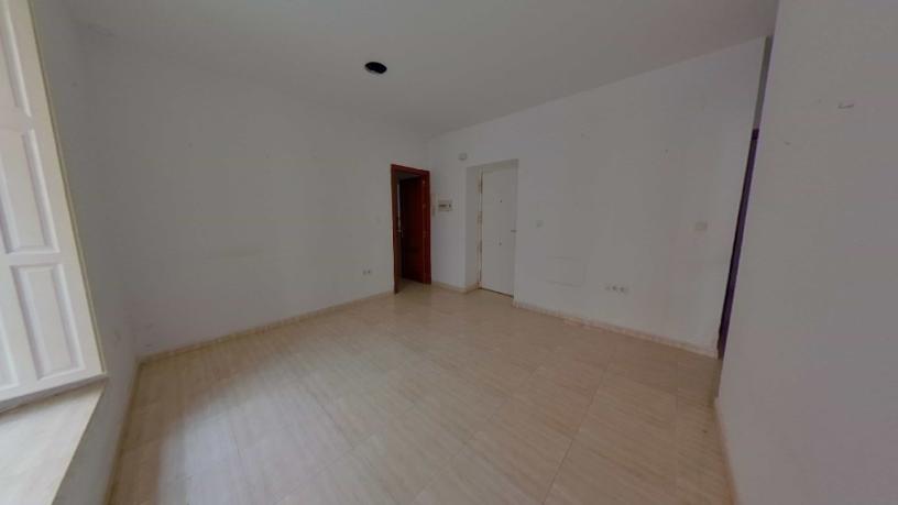 Piso de 61m² en calle Lubet, Cádiz