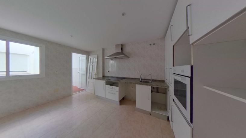 138m² Flat on street Maestre Millan Picazo, Algeciras, Cádiz