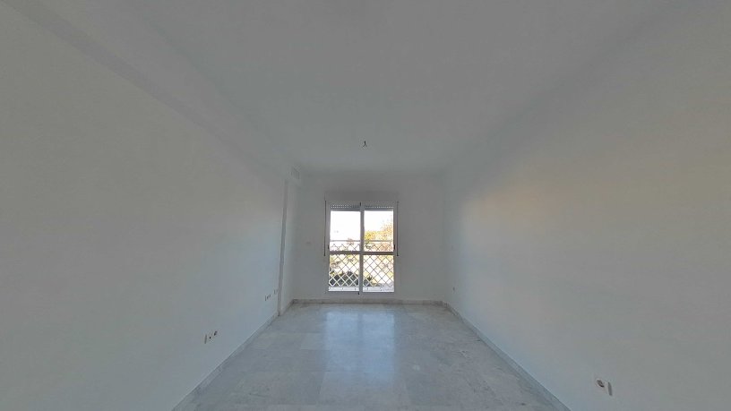 Piso de 81m² en calle La Romina, Rota, Cádiz