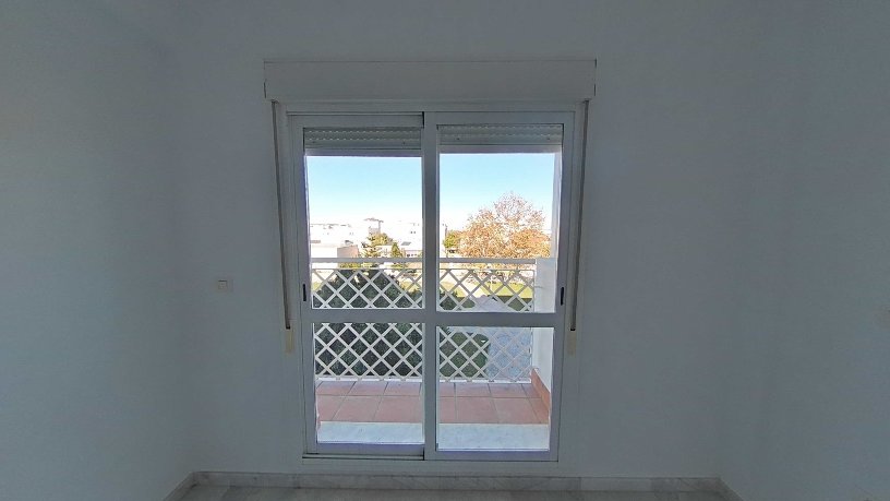 Piso de 81m² en calle La Romina, Rota, Cádiz