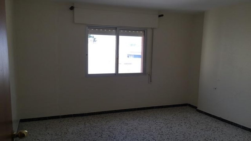 Piso de 80m² en calle General Arizon, Sanlúcar De Barrameda, Cádiz