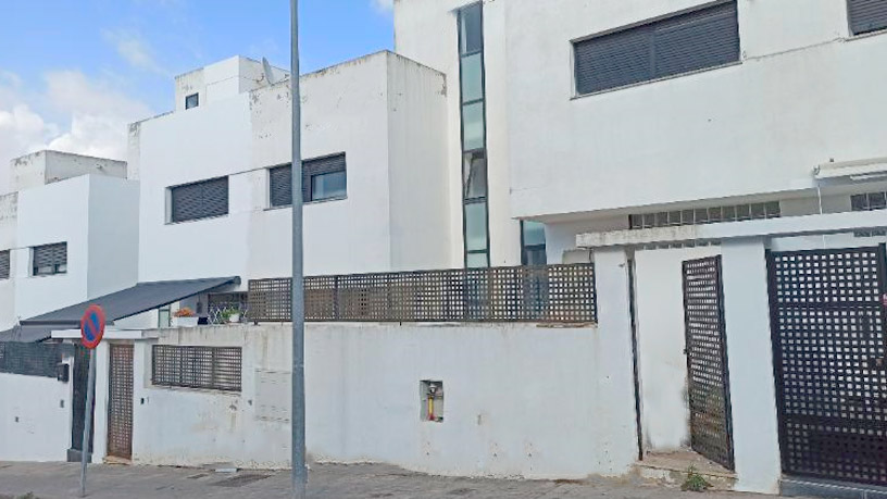 Chalet pareado de 132m² en calle Benito Daza, Algeciras, Cádiz