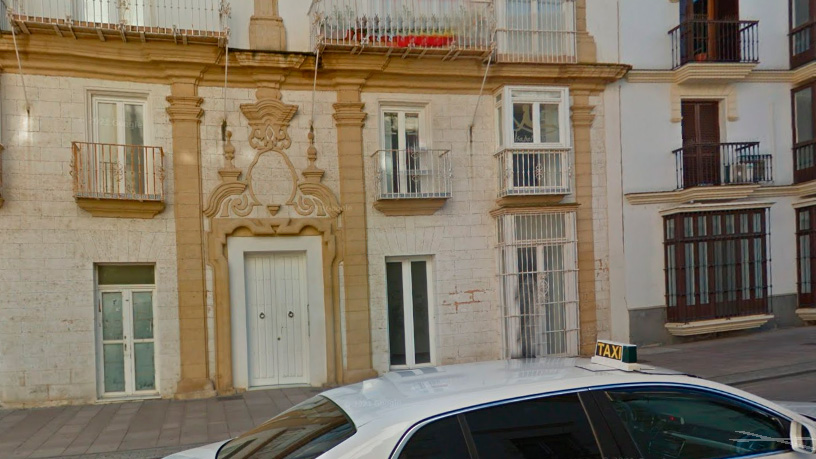 Local comercial de 46m² en calle Real, San Fernando, Cádiz